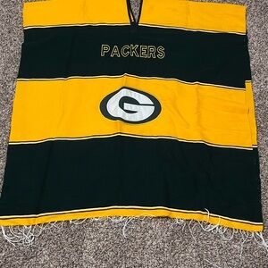 Green Bay Packers Striped Logo Poncho - Green & Gold